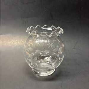 Princess House Heritage Etched Crimped Ruffled Vase with Floral Design